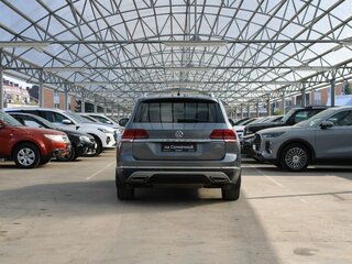 2018 Volkswagen Teramont I, серый, 3290000 рублей, вид 4