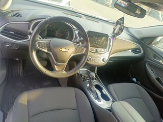 2022 Chevrolet Malibu IX Рестайлинг, белый, 1500000 рублей, вид 4
