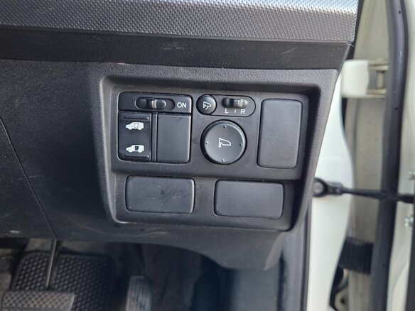 2009 Honda Freed I, белый - вид 12