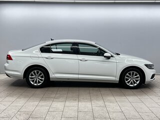 2019 Volkswagen Passat B8 Рестайлинг, белый, 1540000 рублей, вид 5