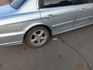 2006 Hyundai Sonata ТагАЗ IV (EF) Рестайлинг, серебристый, 250000 рублей, вид 5