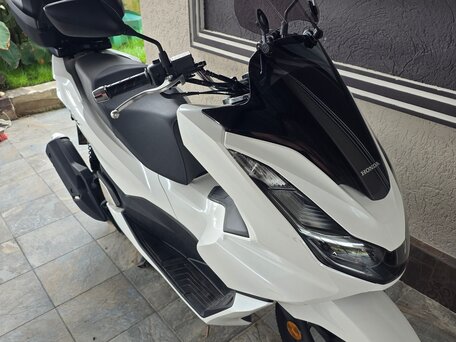 2022 Honda PCX 125, белый, 270000 рублей, вид 2