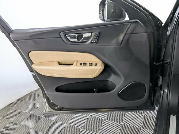 2019 Volvo XC60 II, зелёный, 3390000 рублей - вид 17