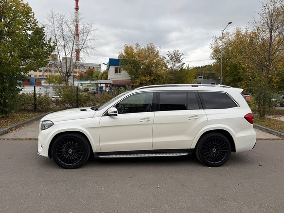 2017 Mercedes-Benz GLS 500 I (X166), белый, 4200000 рублей - вид 3