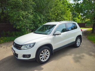 2013 Volkswagen Tiguan I Рестайлинг, белый, 1520000 рублей, вид 1