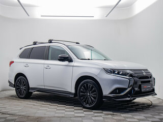 2022 Mitsubishi Outlander III Рестайлинг 3, белый, 3320000 рублей, вид 3