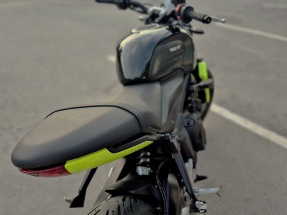2024 Triumph Trident 660, чёрный, 840000 рублей - вид 4