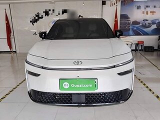 2025 Toyota bZ3X 58.3 kWh, белый, 2500000 рублей, вид 3