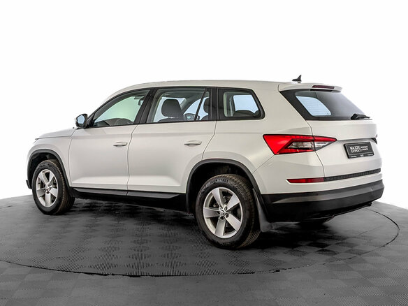 2021 Skoda Kodiaq I, белый, 2390000 рублей - вид 6