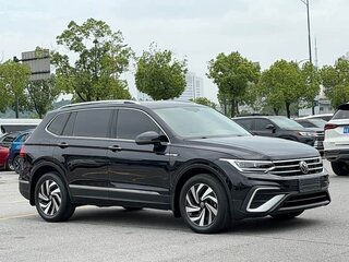 2023 Volkswagen Tiguan L II Рестайлинг (China Market), чёрный, 2187000 рублей, вид 4