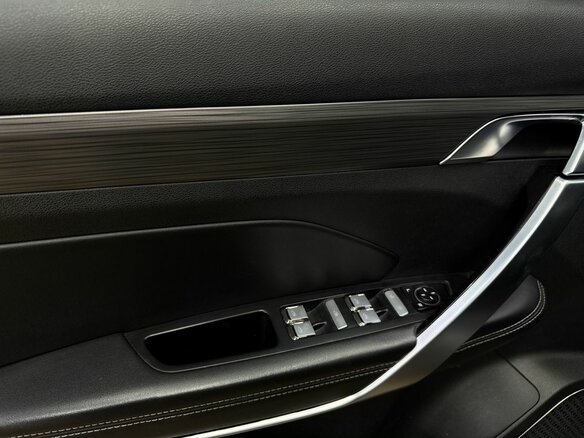 2023 Geely Atlas Pro, серый, 1599900 рублей - вид 16