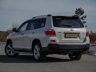2010 Toyota Highlander II (XU40) Рестайлинг, белый, 1941500 рублей, вид 2