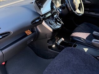 2012 Toyota Wish II Рестайлинг, белый, 1250000 рублей, вид 3