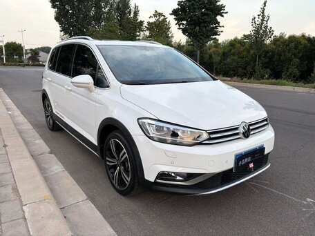 2022 Volkswagen Touran Cross L II, белый, 1770000 рублей, вид 3