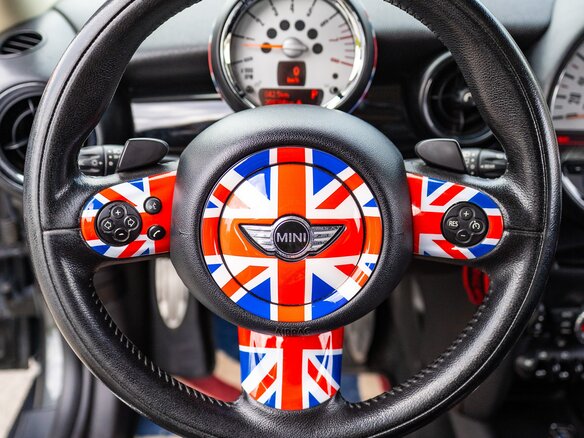 2012 Mini Hatch Cooper S II (R56) Рестайлинг, серый, 1099999 рублей - вид 4