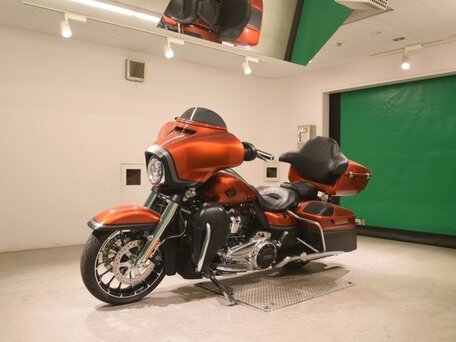 2017 Harley-Davidson Street Glide, оранжевый, 1819000 рублей, вид 4