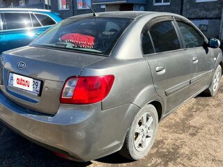 2011 Kia Rio II Рестайлинг, серебристый, 360000 рублей, вид 4