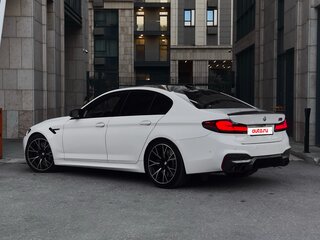 2018 BMW M5 Competition VI (F90), белый, 6500000 рублей, вид 5