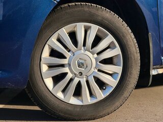 2014 Renault Logan II, синий, 550000 рублей, вид 3