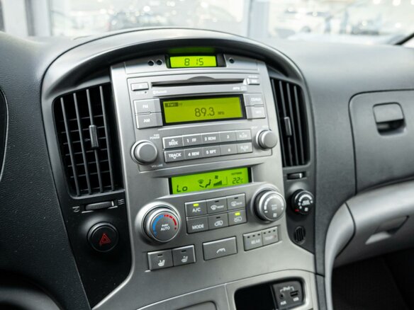 2012 Hyundai Grand Starex I, белый, 2220000 рублей - вид 13