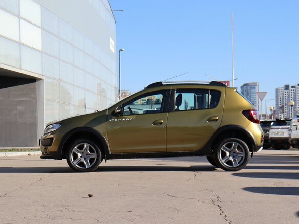 2016 Renault Sandero Stepway II, золотистый, 820000 рублей - вид 7