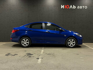 2013 Hyundai Solaris I, синий, 1049000 рублей, вид 4