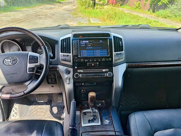 2012 Toyota Land Cruiser 200 Series Рестайлинг 1, чёрный, 3950000 рублей - вид 13