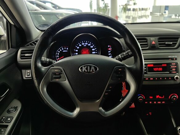 2016 Kia Rio III Рестайлинг, белый - вид 9