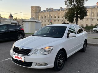 2011 Skoda Octavia II (A5) Рестайлинг, белый, 625000 рублей, вид 1