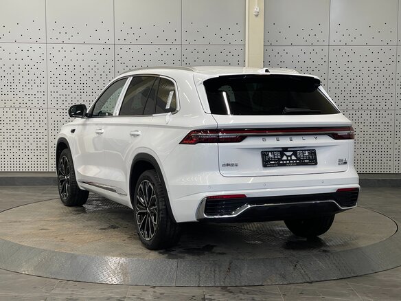 2026 Geely Monjaro (Xingyue L) I Рестайлинг 2 (China Market), белый, 3145000 рублей - вид 4