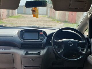 2000 Nissan Serena II (C24), серебристый, 380000 рублей, вид 5