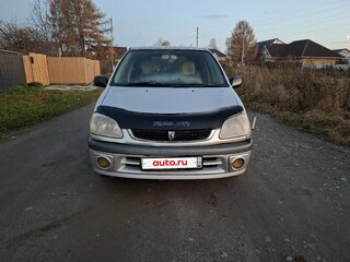 2000 Toyota Raum I, серый, 270000 рублей, вид 1