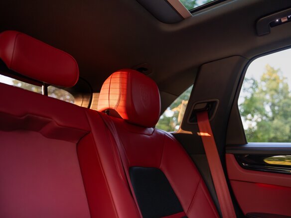 2021 Porsche Cayenne S III, чёрный, 7500000 рублей - вид 31