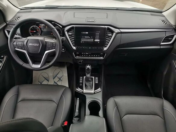 2026 Isuzu D-Max III, белый, 3890000 рублей - вид 5