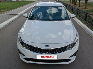 2019 Kia Optima IV Рестайлинг, белый, 1805000 рублей, вид 3
