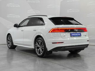 2019 Audi Q8 55 TFSI I (4M), белый, 5400000 рублей, вид 3