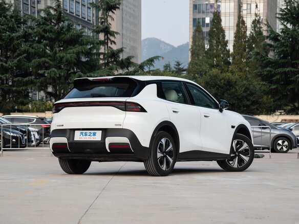 2026 Changan Qiyuan Q05 40.3 kWh II, белый, 2050000 рублей - вид 6