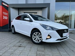 2021 Hyundai Solaris II Рестайлинг, белый, 1612340 рублей, вид 1