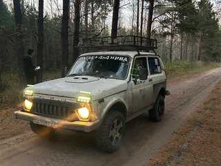 2000 Lada (ВАЗ) 2121 (4x4) Фора I Рестайлинг, белый, 170000 рублей, вид 1