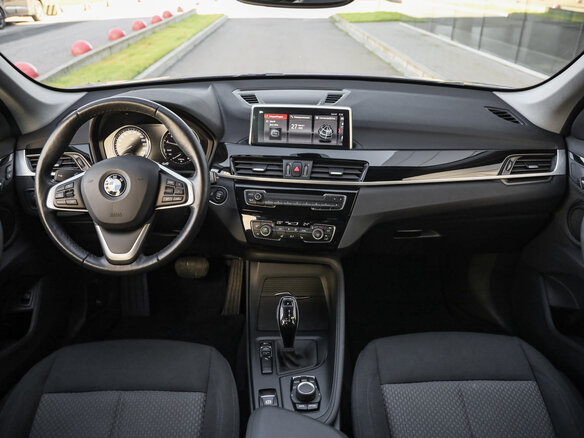 2019 BMW X1 18i sDrive II (F48), синий - вид 10