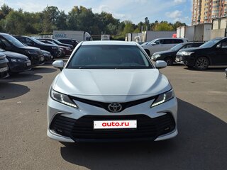 2021 Toyota Camry VIII (XV70) Рестайлинг, белый, 1950000 рублей, вид 1