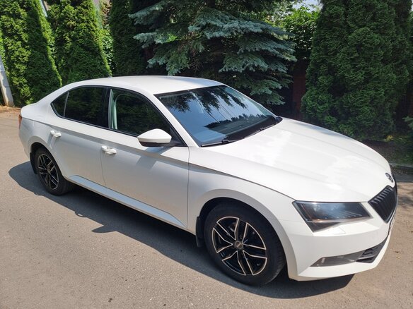 2017 Skoda Superb III, белый - вид 40
