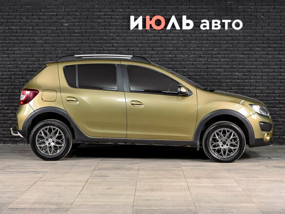 2016 Renault Sandero Stepway II, золотистый - вид 9