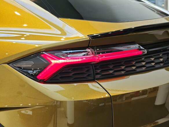 2025 Lamborghini Urus SE I Рестайлинг, зелёный - вид 14