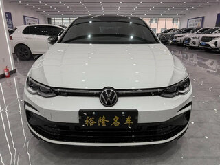 2023 Volkswagen Golf VIII, белый, 1545000 рублей, вид 2
