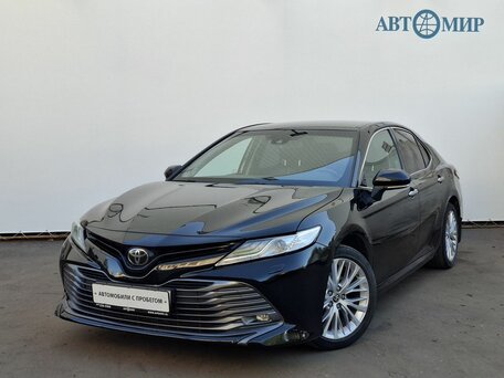 Toyota Camry VIII (XV70)