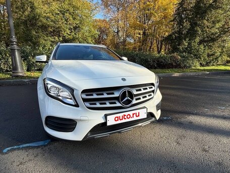 2018 Mercedes-Benz GLA 250 I (X156) Рестайлинг, белый, 2900000 рублей, вид 2