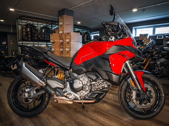 2026 Ducati Multistrada V2, красный, 2490000 рублей - вид 2