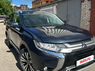 2020 Mitsubishi Outlander III Рестайлинг 3, синий, 1880000 рублей, вид 1