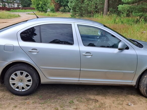 2011 Skoda Octavia II (A5) Рестайлинг, серебристый - вид 1